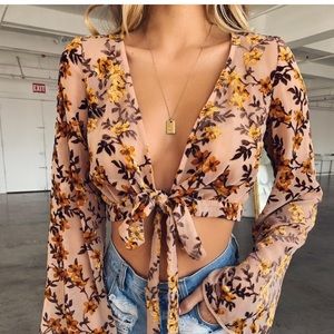 Tigermist Kahlo crop wrap top